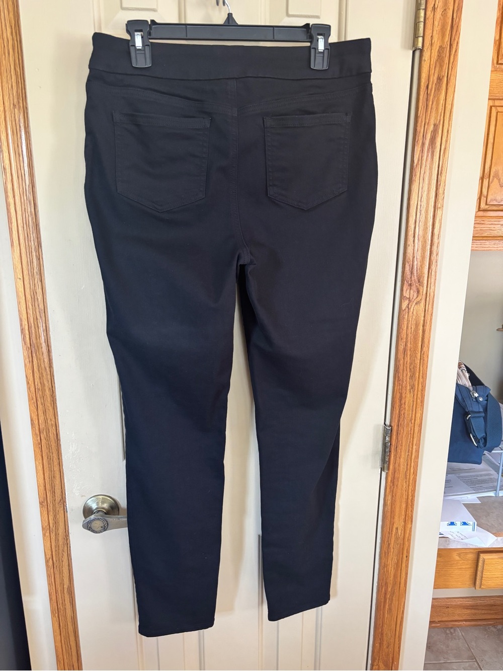 Chico's Black Skinny Pull-On Ponte Pants